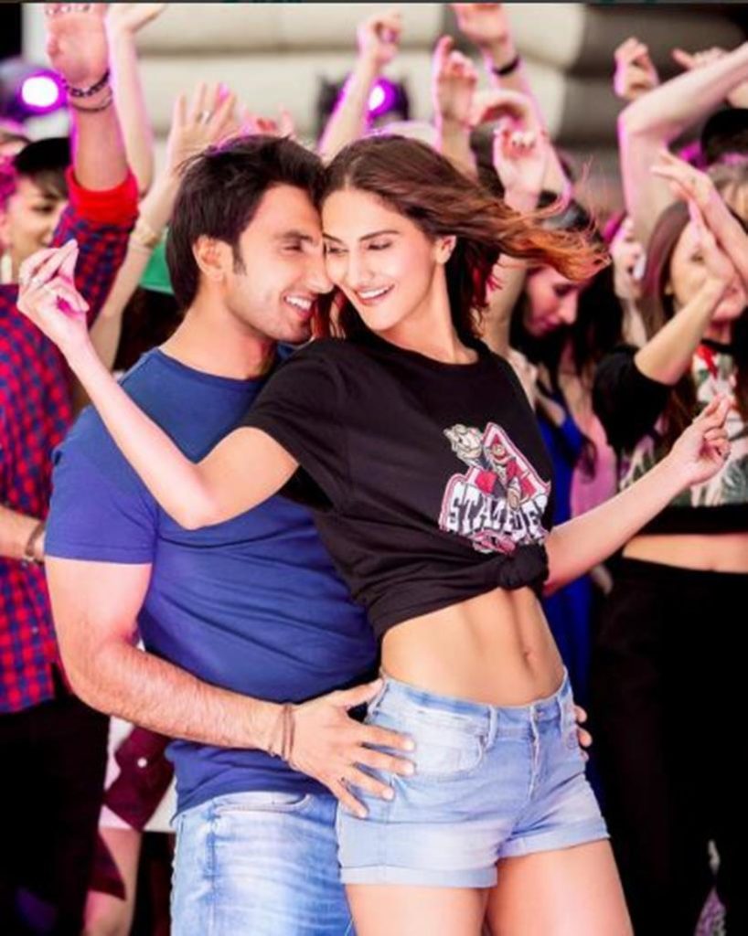 A still from the movie Befikre