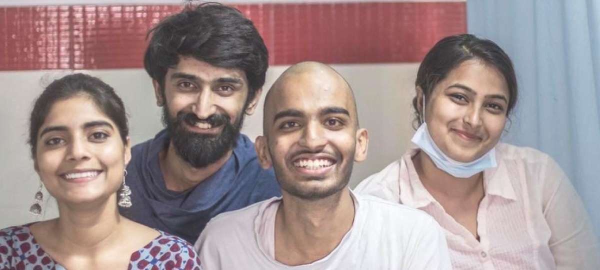 Young Chandigarh Girl Is Selling Her Poems To Save Her Friend From Blood Cancer