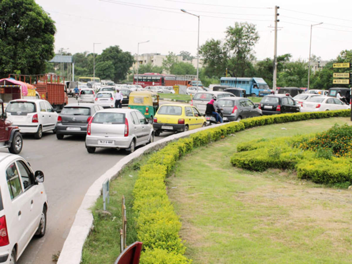 NewsBytes: 700 trees will be axed for the Tribune Chownk Flyover