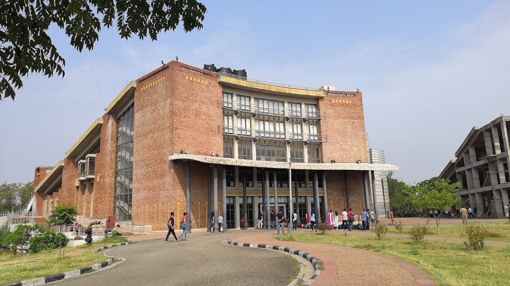 Beant singh memorial library chandigarh