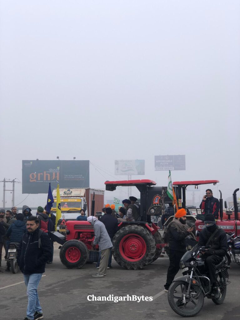 farmers jam outer roads of Mohali